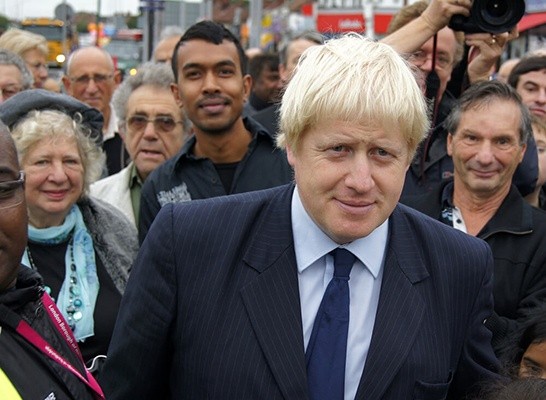 Wibest – British Prime Minister: Boris Johnson with his supporters behind him.